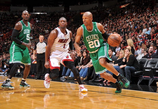 C罗：我和乔治娜计划世界杯后再举行婚礼，带着奖杯去庆祝（C罗称与乔治娜计划把婚礼安排在世界杯之后，盼捧杯同庆）