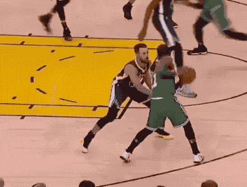 足球世界杯举办地更新交通方案，为球迷让路（足球世界杯主办地调整交通方案，优先保障球迷出行）