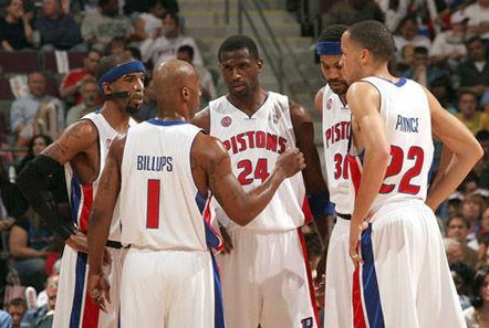 米体：泽林斯基本有望德比首发，但国家队赛后他出现身体问题（米体：泽林斯基预计德比首发，但国家队比赛后出现身体不适）