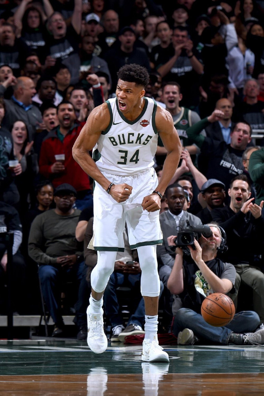 勒沃库森CEO：主场输霍村后就决定解雇滕哈格，是我们选错人（勒沃库森CEO：主场不敌霍村后即决定解雇滕哈格，承认选帅失误）