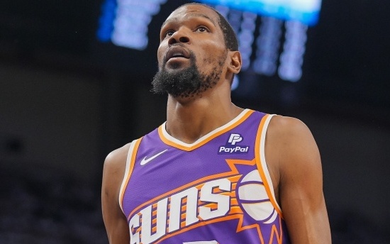 新星高光不断，未来无极限（新星持续发光，未来无限可能）