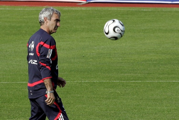 奋力反击！庞峥麟连续上篮得手后助刘泽希三分命中 率队打停天津（强势反扑！庞峥麟连中上篮再助刘泽希三分，球队逼停天津）