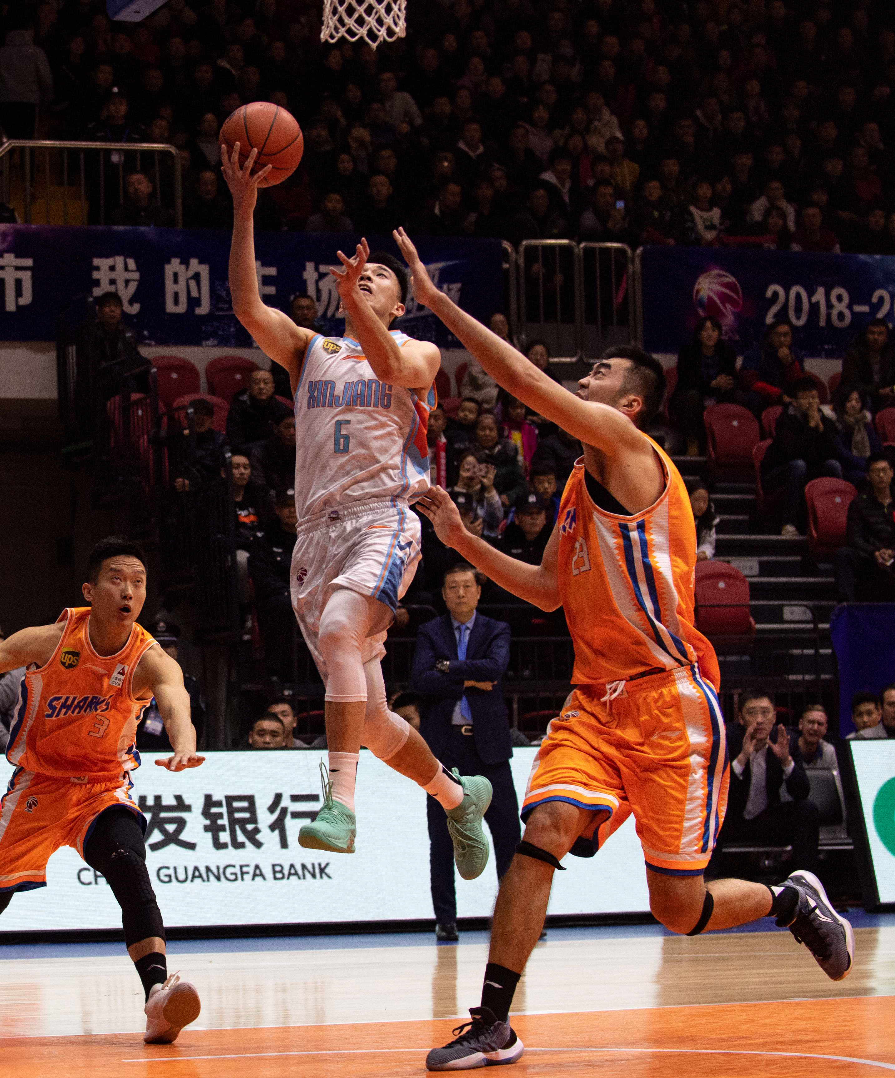 美记：独行侠仍在考虑升级现有的核心阵容，不会直接放弃老将（美媒记者：独行侠正评估强化核心阵容方案，不会直接舍弃老将）