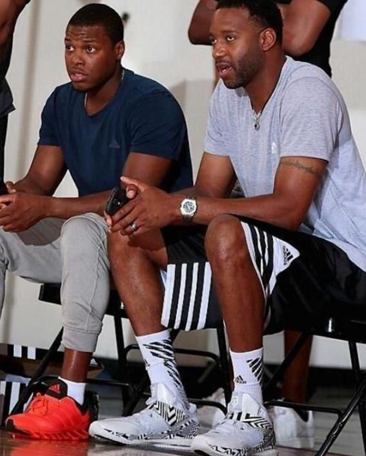 小马哥冠军教头！马斯切拉诺夺教练生涯首冠，执教迈阿密35胜（小马哥加冕冠军主帅！马斯切拉诺摘执教生涯首冠，率迈阿密豪取35胜）