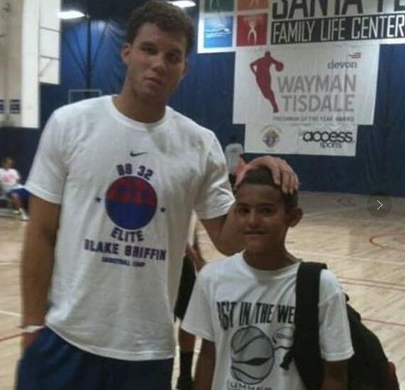 骑士双塔组合表现持续强势（骑士双塔组合依旧强势）