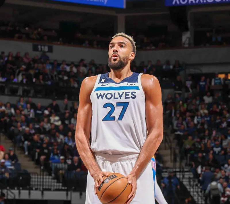 奥尼尔：仅乔科詹可以被讨论GOAT，球员不能自封GOAT（奥尼尔：GOAT讨论仅限乔丹科比詹姆斯，球员别自封GOAT）